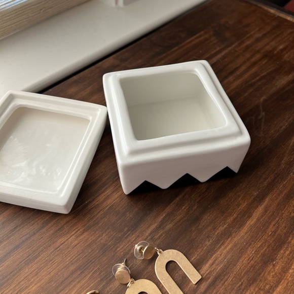 J. Crew Ceramic Jewelry Box - Picture 2 of 4